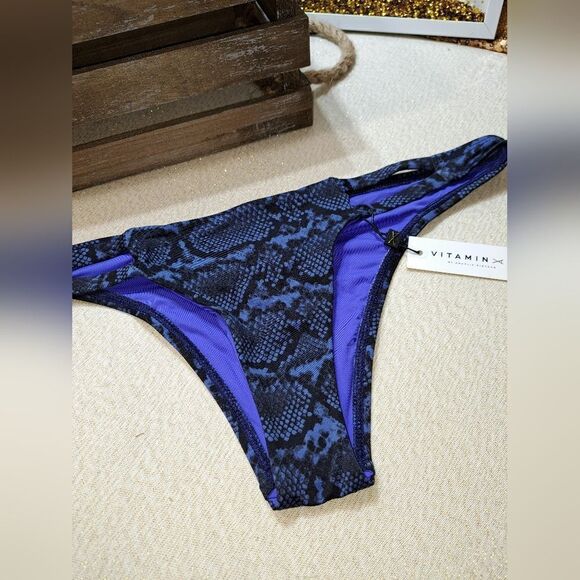NWT Vitamin A Bikini Bottom - Picture 3 of 14